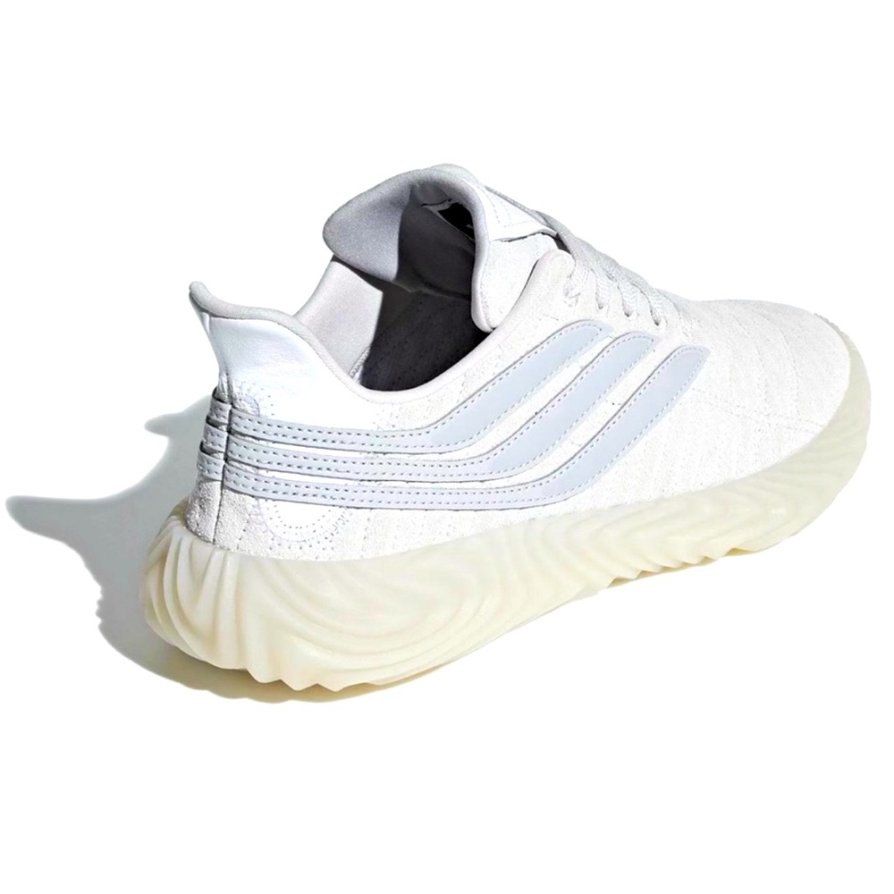 Adidas sobakov